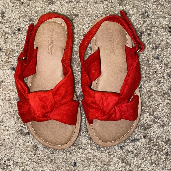 Toddler Old Navy sandals - Picture 2 of 4